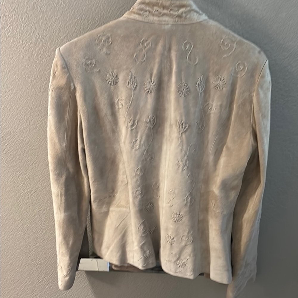 Cream Embroidered Jacket - Picture 5 of 8